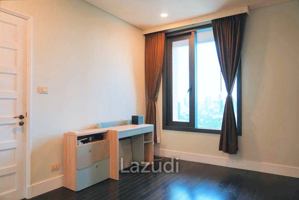 3 Bed 3 Bath 151 SQ.M Aguston Sukhumvit 22