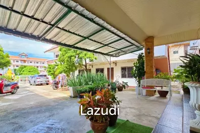 4-story building with 74 units in Nong Prue