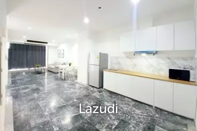 81 sqm high floor condo in Khlong Tan Nuea Bangkok
