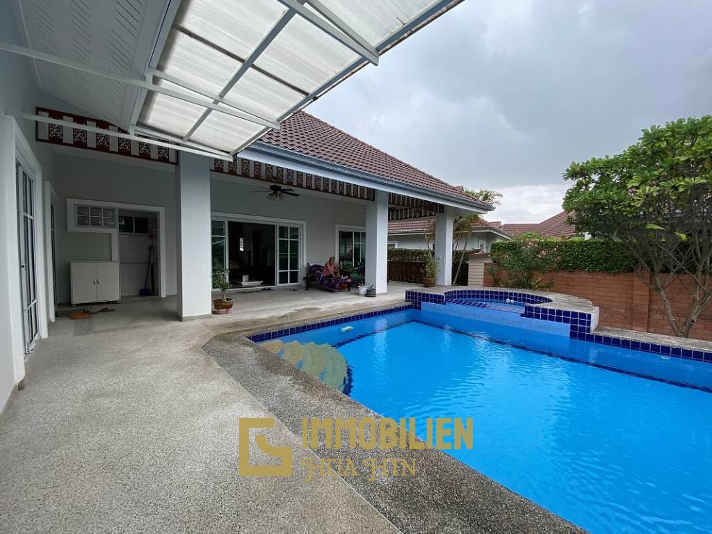 Spacious 3 Bed 4 Bath Pool Villa on Double Plot in Smart House 2