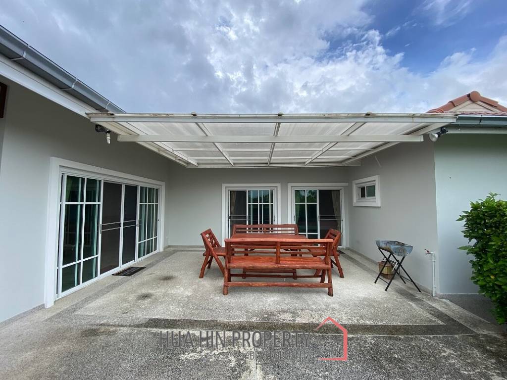Spacious 3 Bed 4 Bath Pool Villa on Double Plot in Smart House 2