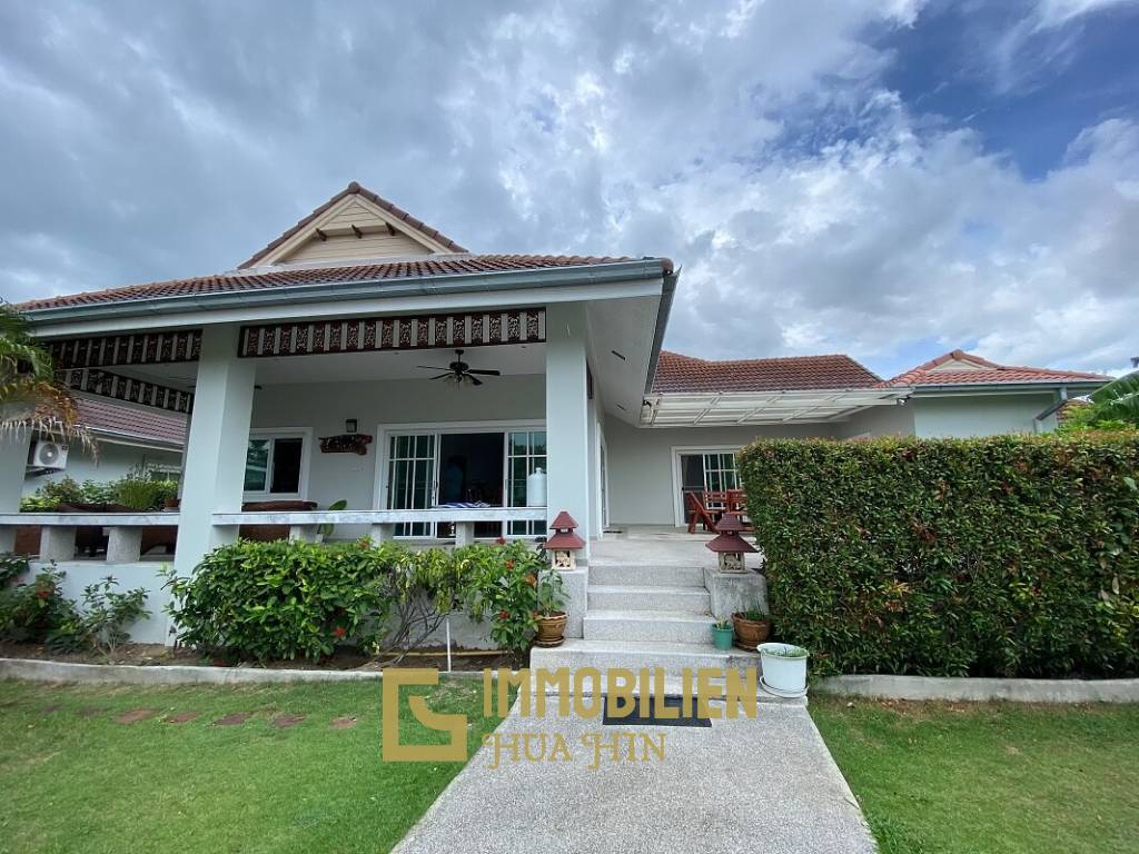 Spacious 3 Bed 4 Bath Pool Villa on Double Plot in Smart House 2