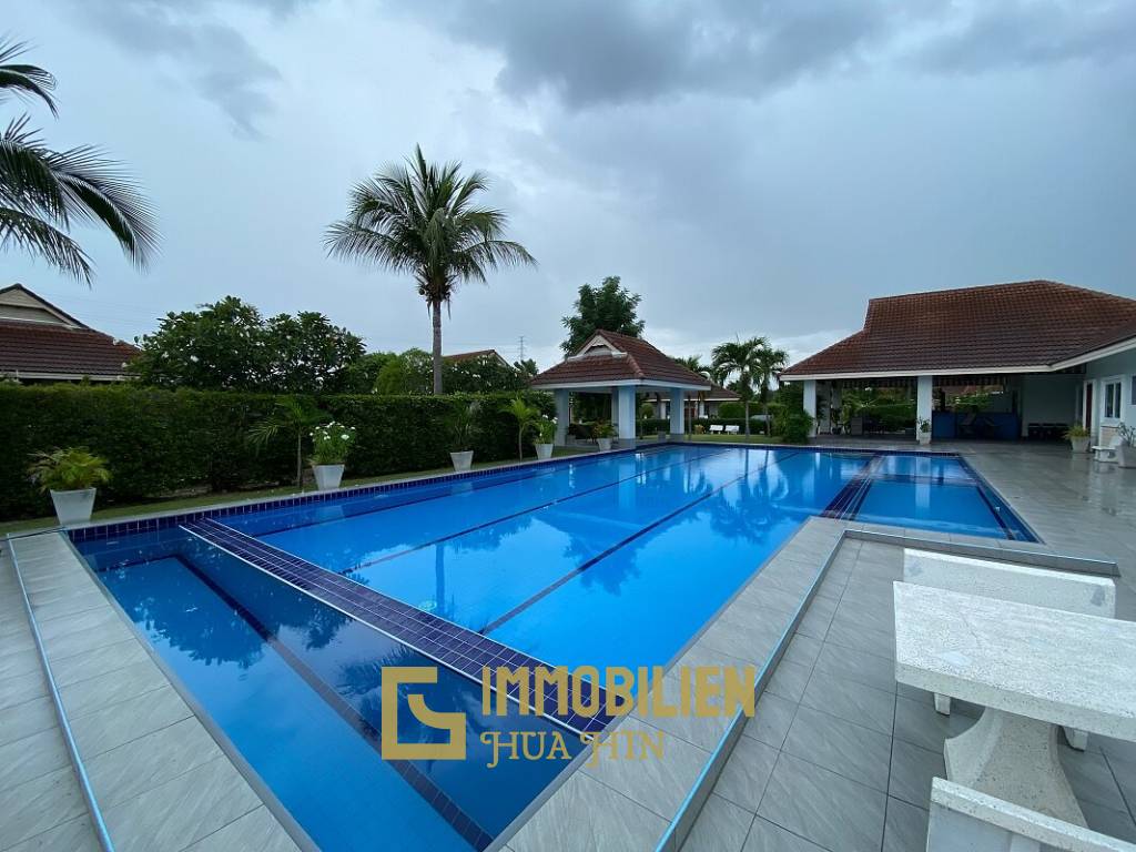 Spacious 3 Bed 4 Bath Pool Villa on Double Plot in Smart House 2