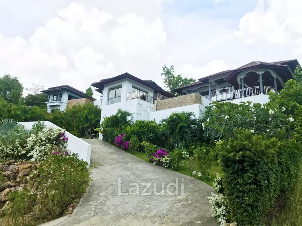 5 Bed  4.5 Bath Horizon Villa