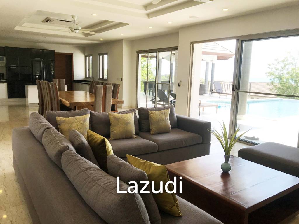 5 Bed  4.5 Bath Horizon Villa