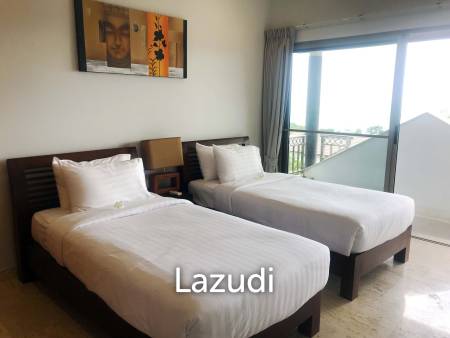 5 Bed  4.5 Bath Horizon Villa