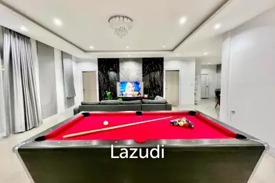 3 Beds 3 Baths 250 SQ.M. Pool Villa in Pattaya