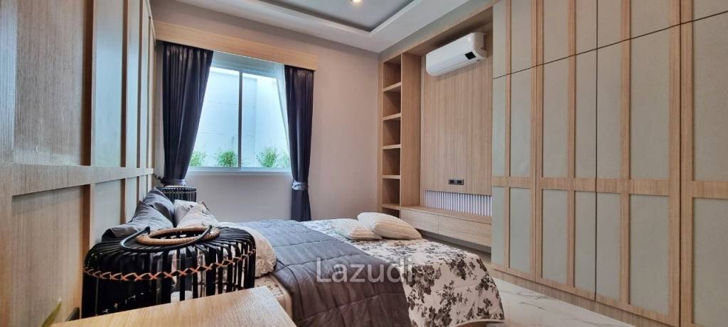 3 Bedrooms 4 Bathrooms 230 SQ.M. Narita Villa
