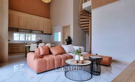 3 Bedrooms 4 Bathrooms 230 SQ.M. Narita Villa