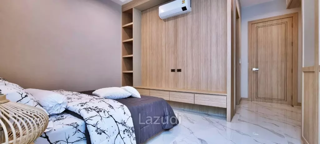 3 Bedrooms 4 Bathrooms 230 SQ.M. Narita Villa