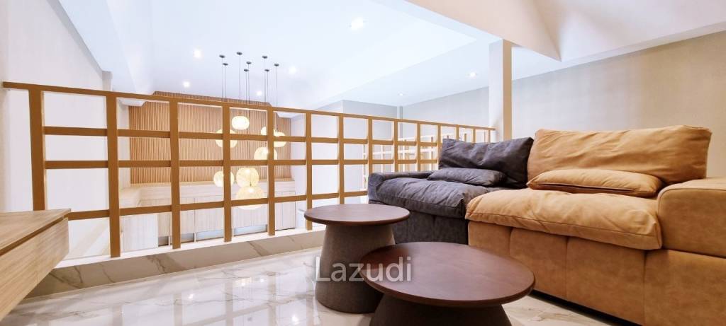 3 Bedrooms 4 Bathrooms 230 SQ.M. Narita Villa