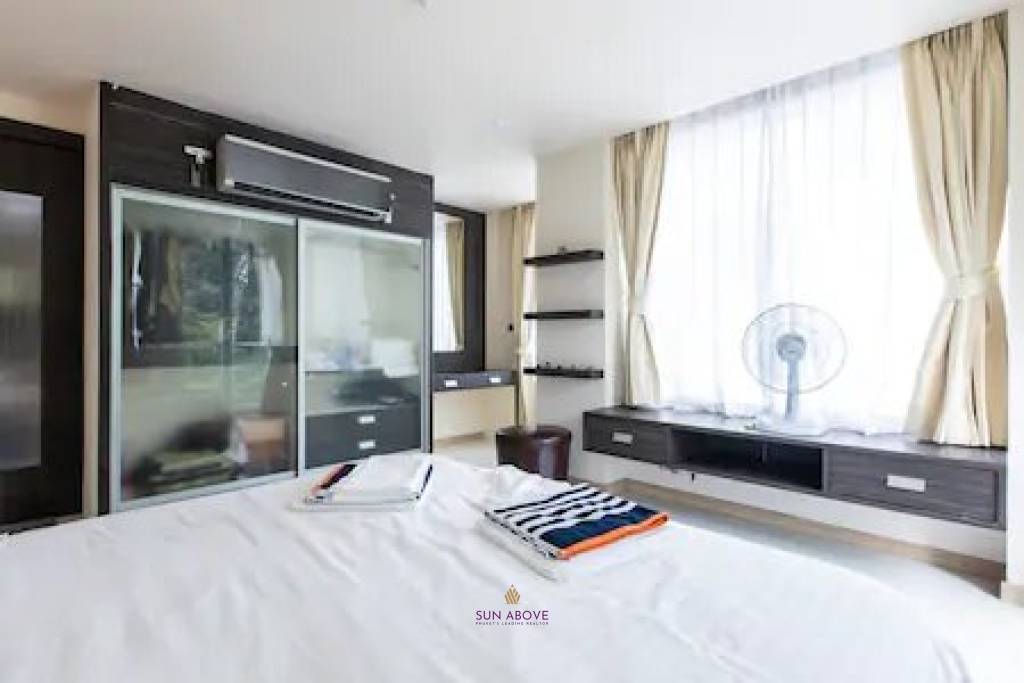 2 Bedroom Condo for sale at The Baycliff Patong