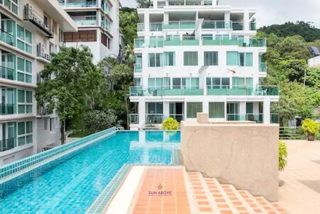 2 Bedroom Condo for sale at The Baycliff Patong