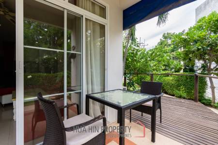 Corner townhouse with terrace close to city center