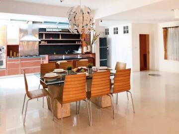 4Bed 4Bath 430 SQ.M House in Soi Phetchaburi 47