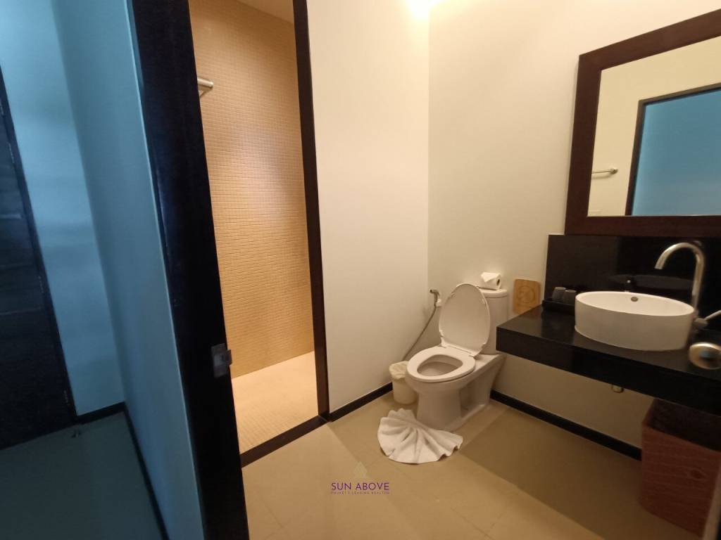 4 BR TOWNHOUSE WITH PRIVATE POOL IN BANGTAO