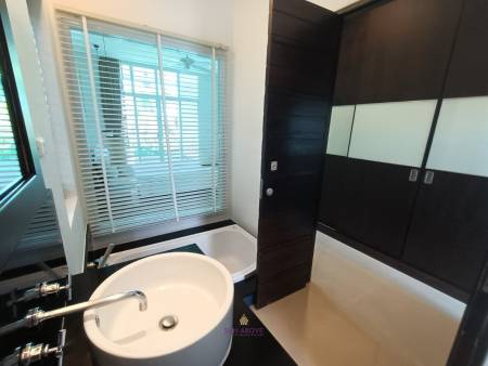 4 BR TOWNHOUSE WITH PRIVATE POOL IN BANGTAO