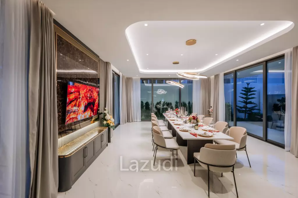 6 Bed 11 Bath 1,093 SQ.M Villa in Jomtien