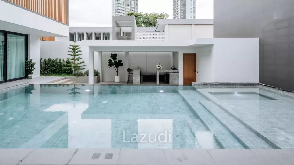 6 Bed 11 Bath 1,093 SQ.M Villa in Jomtien
