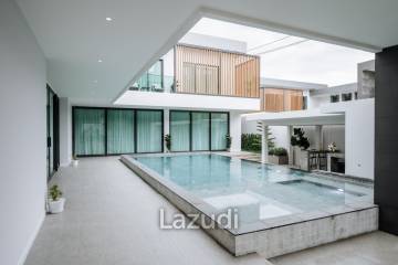 6 Bed 11 Bath 1,093 SQ.M Villa in Jomtien