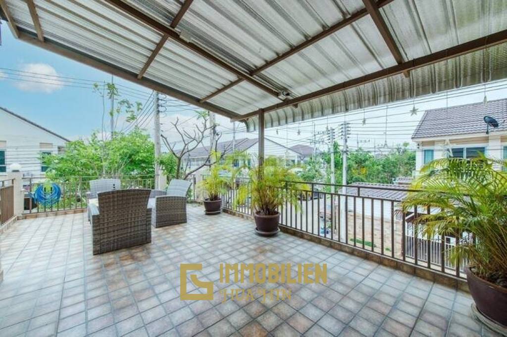 4 Bedroom Townhouse In Central Hua Hin Soi 94