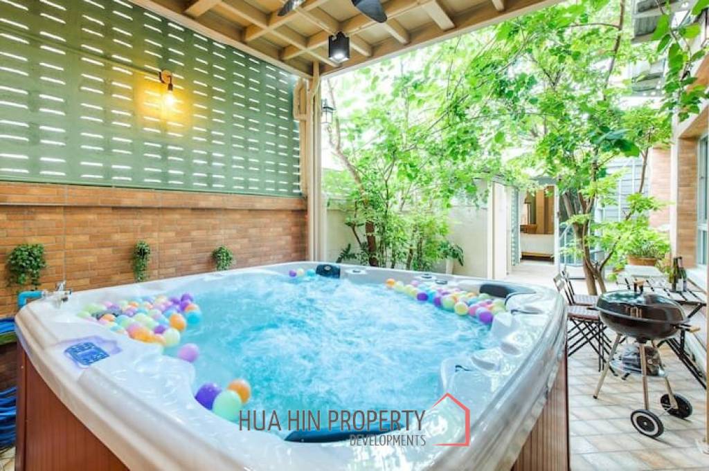 4 Bedroom Townhouse In Central Hua Hin Soi 94