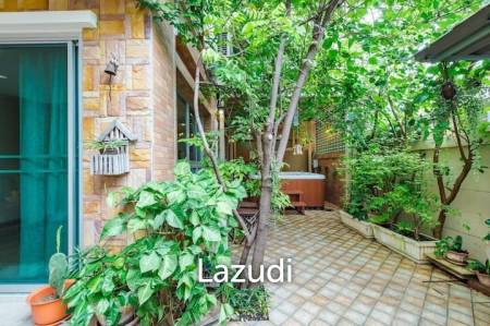 4 Bedroom Townhouse In Central Hua Hin Soi 94