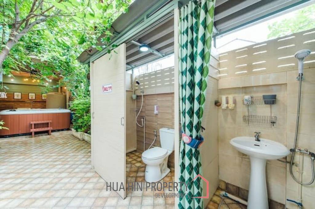 4 Bedroom Townhouse In Central Hua Hin Soi 94