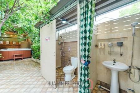 4 Bedroom Townhouse In Central Hua Hin Soi 94