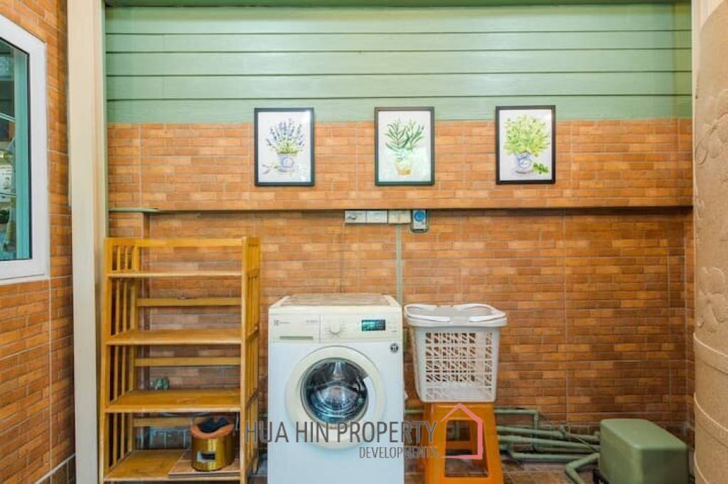 4 Bedroom Townhouse In Central Hua Hin Soi 94