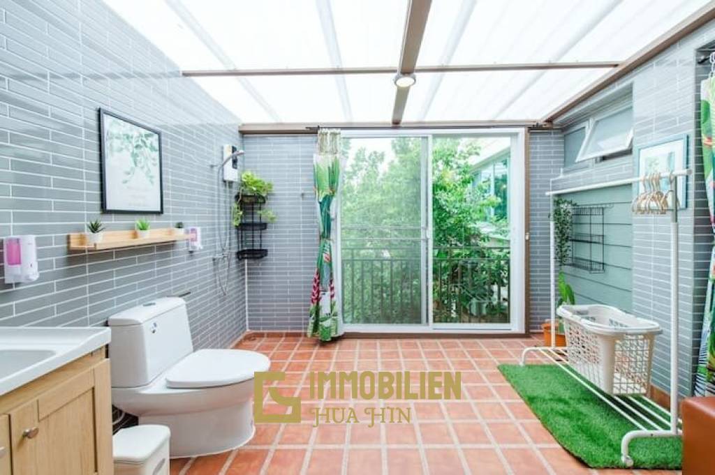 4 Bedroom Townhouse In Central Hua Hin Soi 94