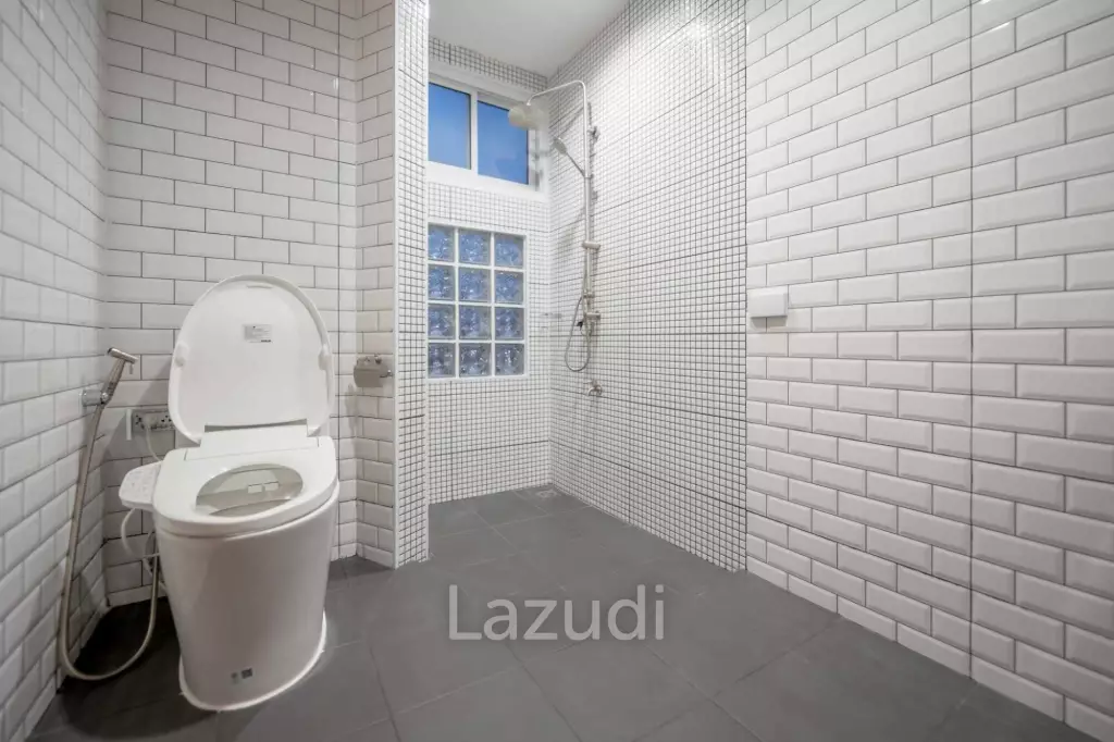 3 Beds 3 Baths 200 SQ.M. 2-Storey House