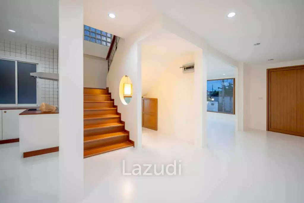 3 Beds 3 Baths 200 SQ.M. 2-Storey House