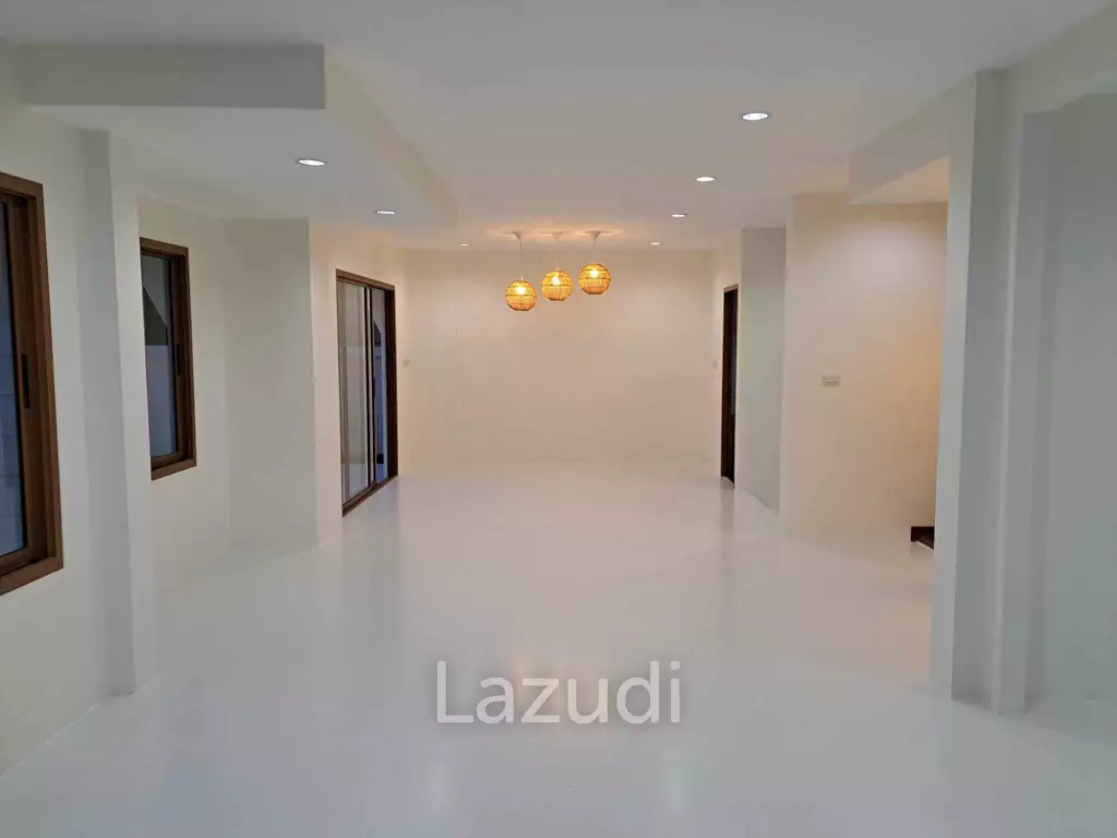 3 Beds 3 Baths 200 SQ.M. 2-Storey House