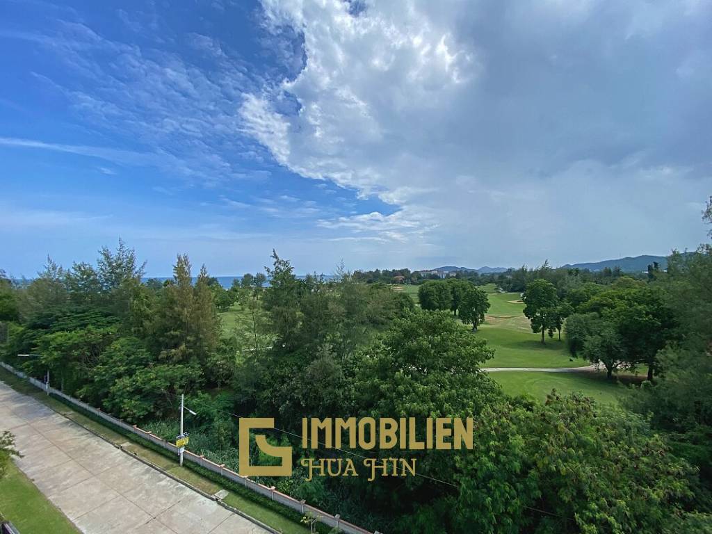Autumn: 1-Schlafzimmer-Eigentumswohnung mit Golfplatzblick