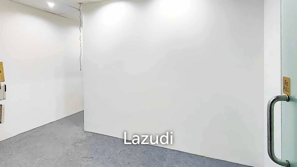 Office space for rent in Silom