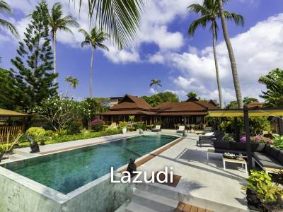 Luxury Traditional-Style Beachfront Villa