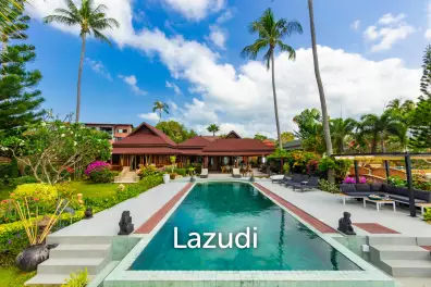 Luxury Traditional-Style Beachfront Villa