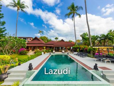 Luxury Traditional-Style Beachfront Villa