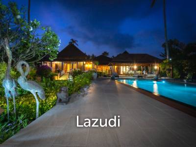 Luxury Traditional-Style Beachfront Villa