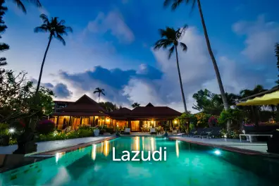 Luxury Traditional-Style Beachfront Villa