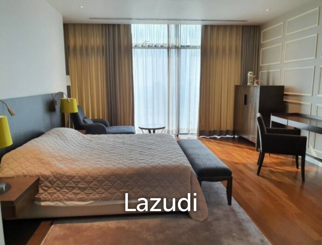 3 Bed 325.04 SQM, The St. Regis Bangkok For Sale with tenant