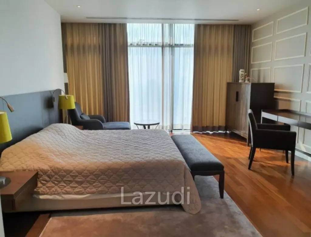 3 Bed 325.04 SQM, The St. Regis Bangkok For Sale with tenant