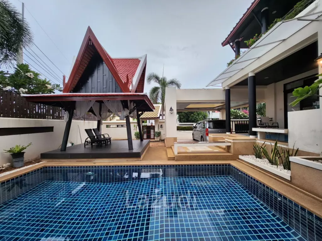 4 Beds 5 Baths 250 SQ.M Green Residence Village