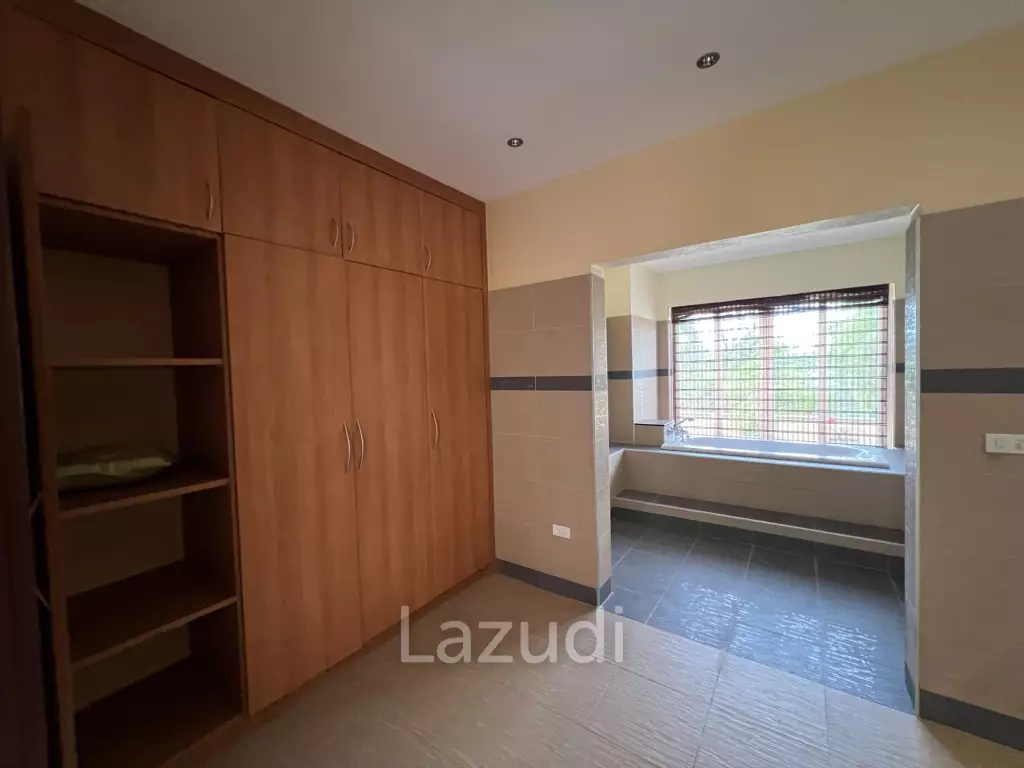4 Bed 5 Bath 1,050 SQ.M Siam Royal View Pattaya