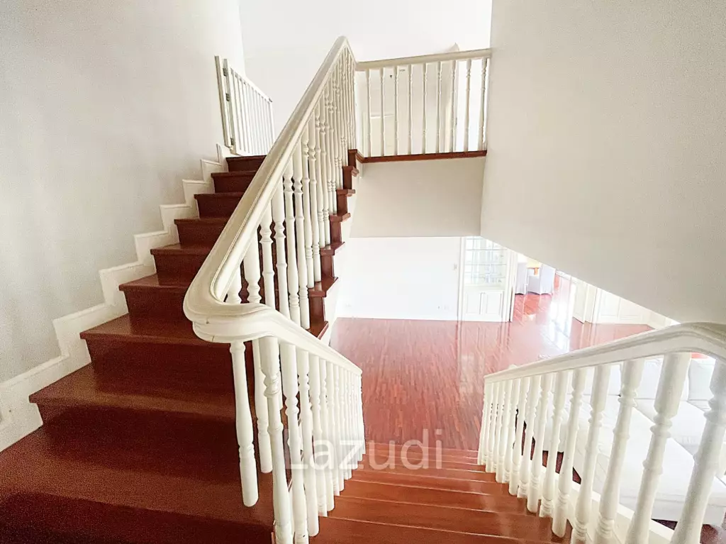 4 Bed 5 Bath470SQ.M Penthouse Sathorn Park Place