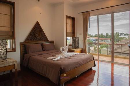 3 Story Villa 3 Bedroom Karon, Phuket