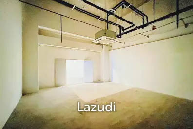 Office Space 52 SQ.M for Rent in Rama 9