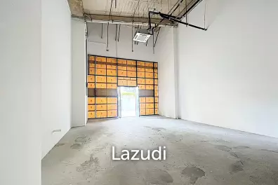 Retail space for rent in Rama9