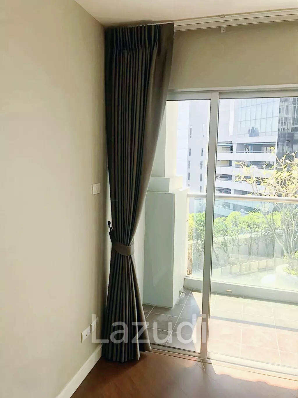 3 Bed 3 Bath 138 SQ.M Belle Grand Rama 9